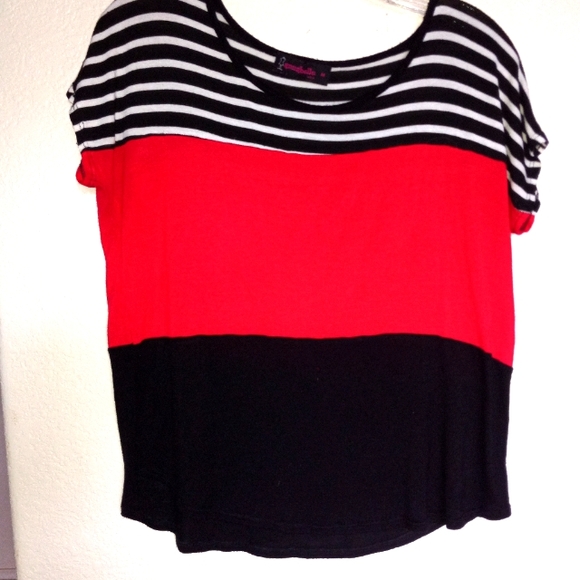 Red white and black T-shirt Annabella medium soft and comfy - Picture 1 of 3